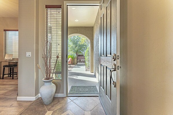 المنشأة من الداخل