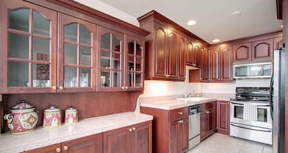 Historic Stadium Area Vacation Rentals!