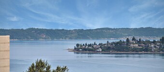 Historic Stadium Area Vacation Rentals!