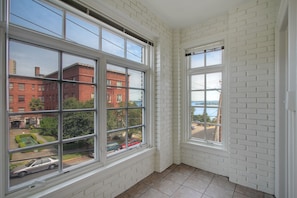 Interior - Historic Stadium Area Vacation Rentals! (Tacoma)