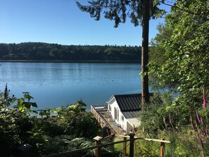 Property grounds - Overwater Eco Cottage on Vashon Island (Vashon)