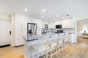 Private kitchen - Blind Pass Condos at Bowman's Beach E102 on beautiful Sanibel Island (Sanibel)