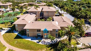 Exterior - Blind Pass Condos at Bowman's Beach E102 on beautiful Sanibel Island (Sanibel)