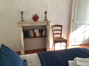 3 bedrooms, desk, iron/ironing board, travel crib