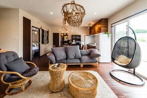 單棟房屋 (Private Vacation) | 客廳 | 平面電視