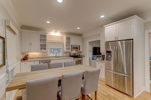 Kitchen & Dining Table