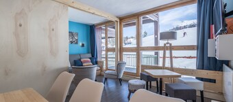LES ARCS 1800 RESIDENCE TOURNAVELLES IN THE CENTER OF THE STATION FOR 8/10 PEOPLE
