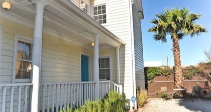1850 Charleston Single - Historic District: Walk to everything