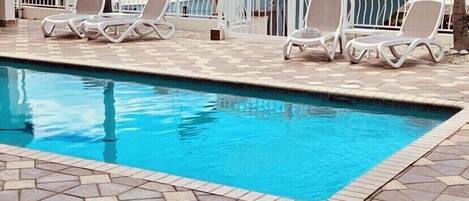 Outdoor pool, a heated pool