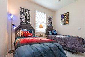 3 habitaciones, tabla de planchar con plancha y wifi gratis 