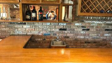 Bar (in der Unterkunft)