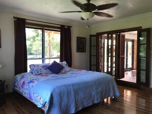 3 chambres, fer et planche à repasser, Wi-Fi gratuit, draps fournis