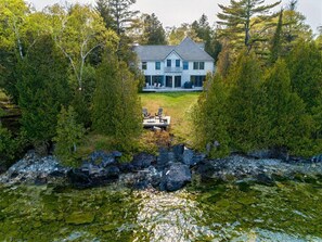 المنشأة من الخارج