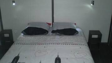 3 Schlafzimmer, Bügeleisen/Bügelbrett, WLAN, Bettwäsche