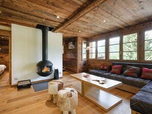 Interior - 5* Modern Chalet, Near Slopes, Garage, WIFI (La Clusaz)
