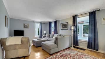 Smart TV, DVD player, books