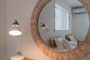 Casa, no fumadores (Holiday) | 4 dormitorios, tabla de planchar con plancha, wifi gratis y ropa de cama