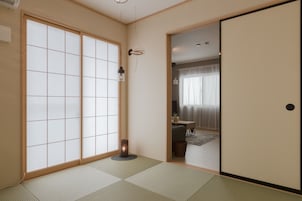 Casa, no fumadores (Holiday) | 4 dormitorios, tabla de planchar con plancha, wifi gratis y ropa de cama