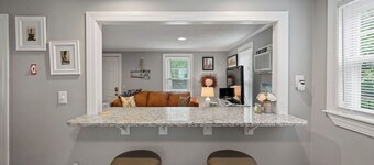 Completamente rinnovato lakeview Cottage, Southwick, MA