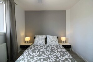 3 bedrooms, iron/ironing board, free WiFi, bed sheets - Pleasant holiday home close to beaches (Vensac)