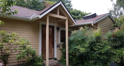 Viehättävä puutarha Studio Mökki North Green Lake