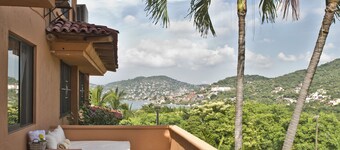 A Relaxing and Romantic Condo With Dreamy Ocean Views 2BR