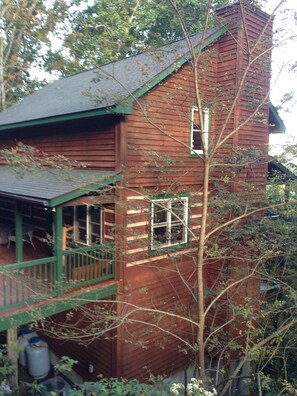 Exterior - Amazing 3-Story Log Cabin w/Jacuzzi, Loft, Pool & Ping Pong Table/Wi-Fi Sleep 10 (Banner Elk)