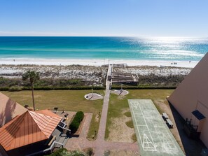 Sports court - Tropical Oasis and private beach on the exclusive Holiday Isle in Destin, FL (Destin)