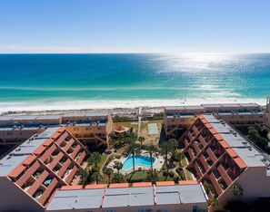 Exterior - Tropical Oasis and private beach on the exclusive Holiday Isle in Destin, FL (Destin)