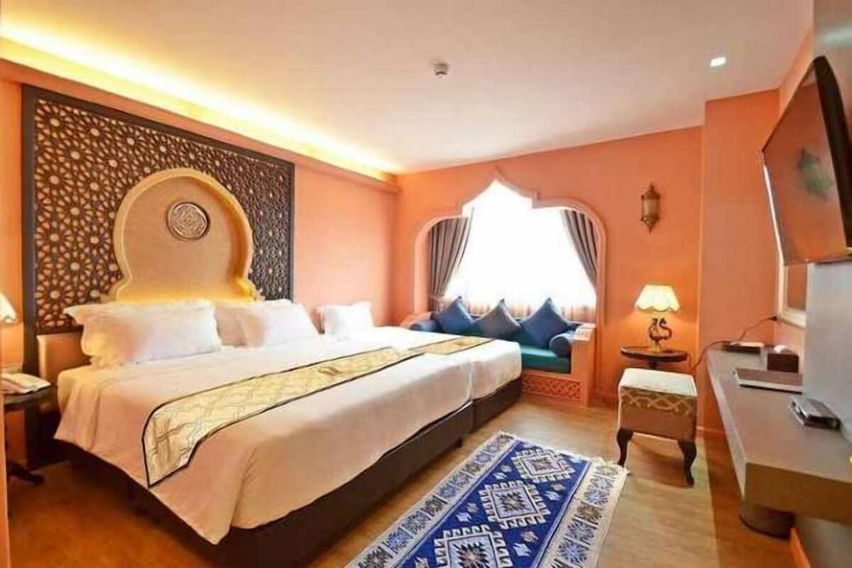 Caja fuerte, cortinas opacas, wifi gratis y ropa de cama