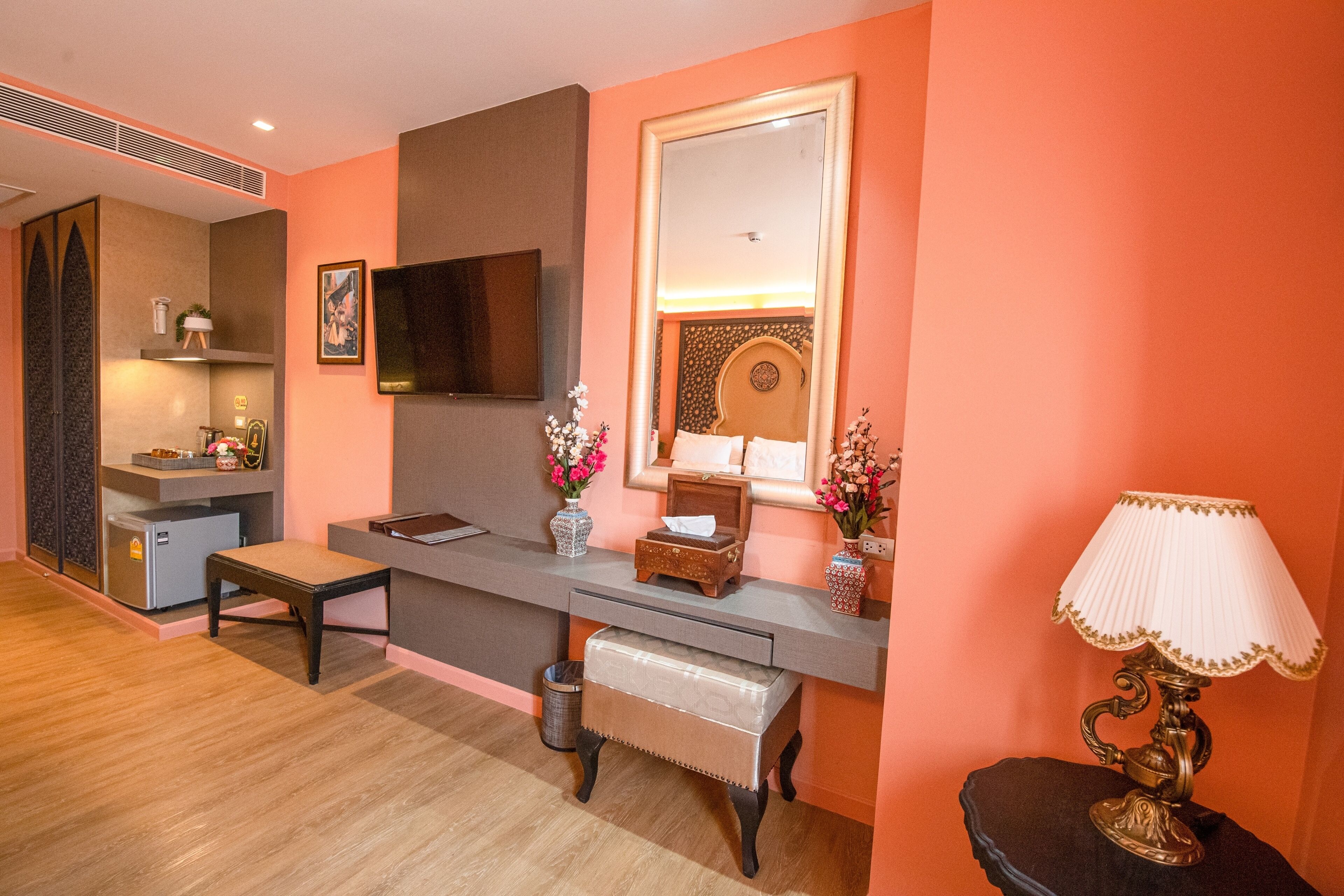 amman deluxe plus | 1 bedroom, in-room safe, blackout curtains, free wifi