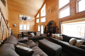 TV, fireplace, offices