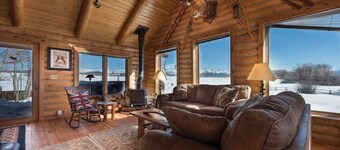 Mt Ranch with Private Hot Tub