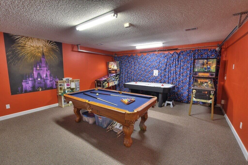 Mickey’s Family Bungalow - Awesome Game Room!