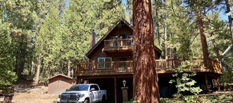 Majestic Sierra Cabin Retreat - Nära floder, sjöar, Etc