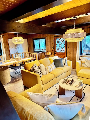 Perfect Sierra Cabin Retreat - Near Rivers, Lakes, and Mountains