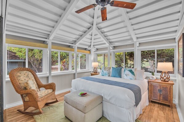 2 bedrooms, iron/ironing board, internet, bed sheets