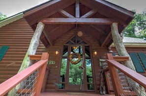 Exterior detail - Log Cabin on Watauga River (Banner Elk)