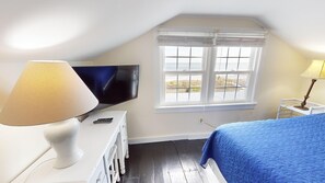 4 bedrooms, WiFi, bed sheets
