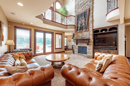 Lakefront Castle w/ Pool, Hot Tub & Dock Slip