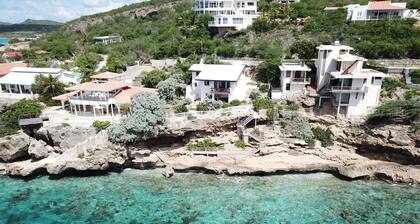 ☆Escape to the Waterfront Sea Glass House☆