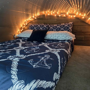 2 bedrooms, bed sheets