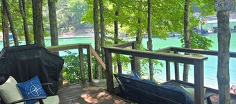 The Little Dipper is back for 2026! Lake front tiny home w/ private boat dock!