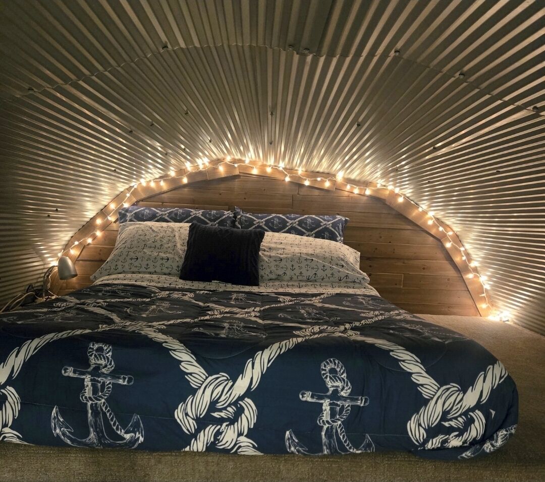 2 bedrooms, bed sheets