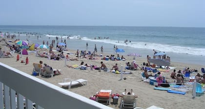 2 Bedroom 2 Bath duplex on Misquamicut Beach