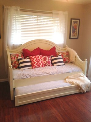 2 bedrooms, desk, iron/ironing board, travel crib