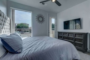 4 bedrooms, WiFi (free), bed sheets - The Lofts #7 | Townhome Pool Resort | Poolside (Saint George)