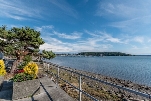 Söpö, kodikas ja mukava mökki, joka sijaitsee kätevästi kaupungin sydämessä. 