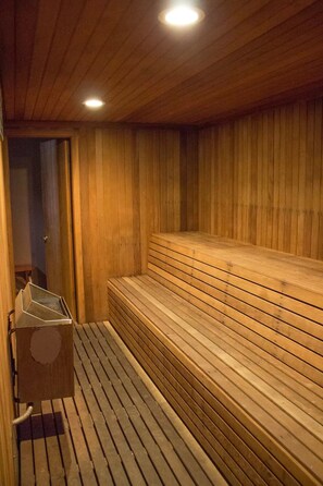 Sauna - 2 Bedroom 2 bath end unit pet friendly condo in the  (mammoth lakes)