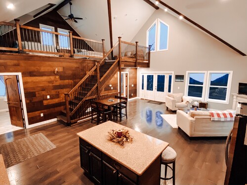 PROMO 10% WEEKLY/20% MONTHLY DISCOUNT
SW Wisconsin, Hypoint’s Mississippi view